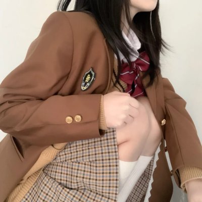 九尾藏不住